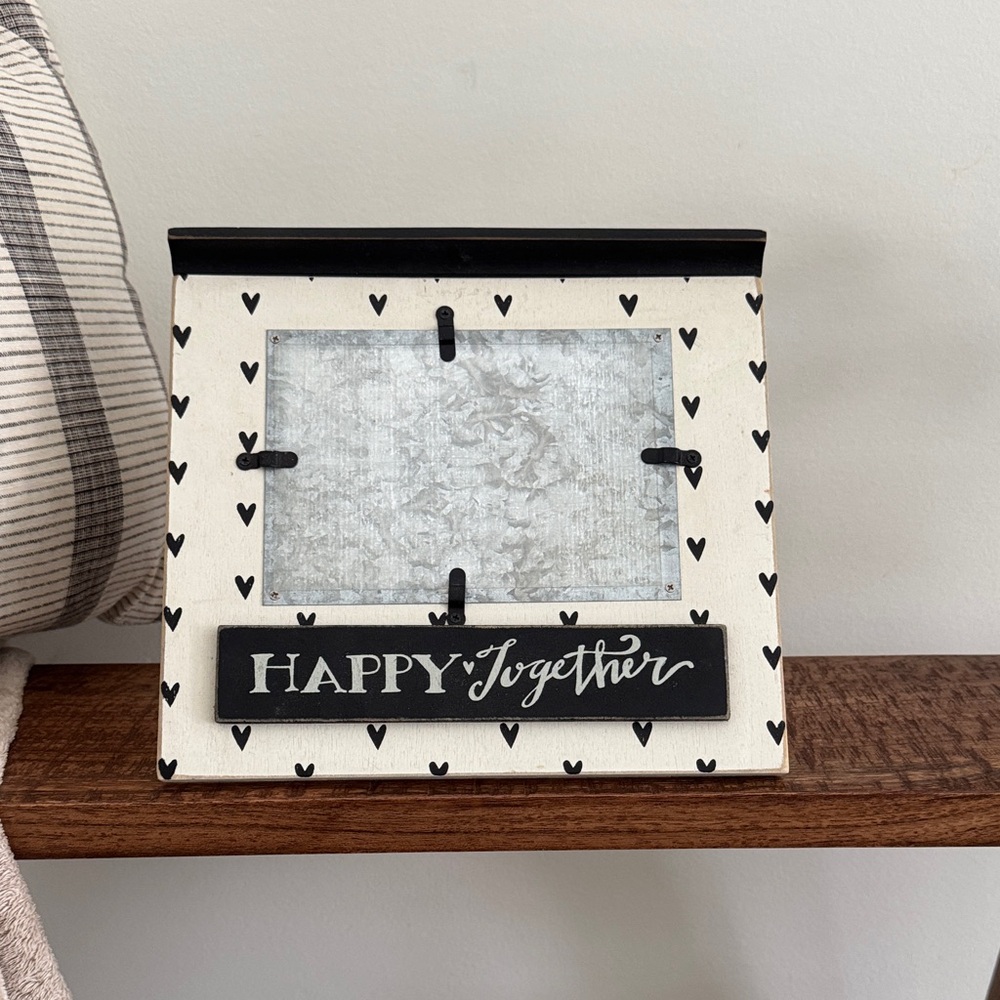 Black and White Heart Photo Frame
